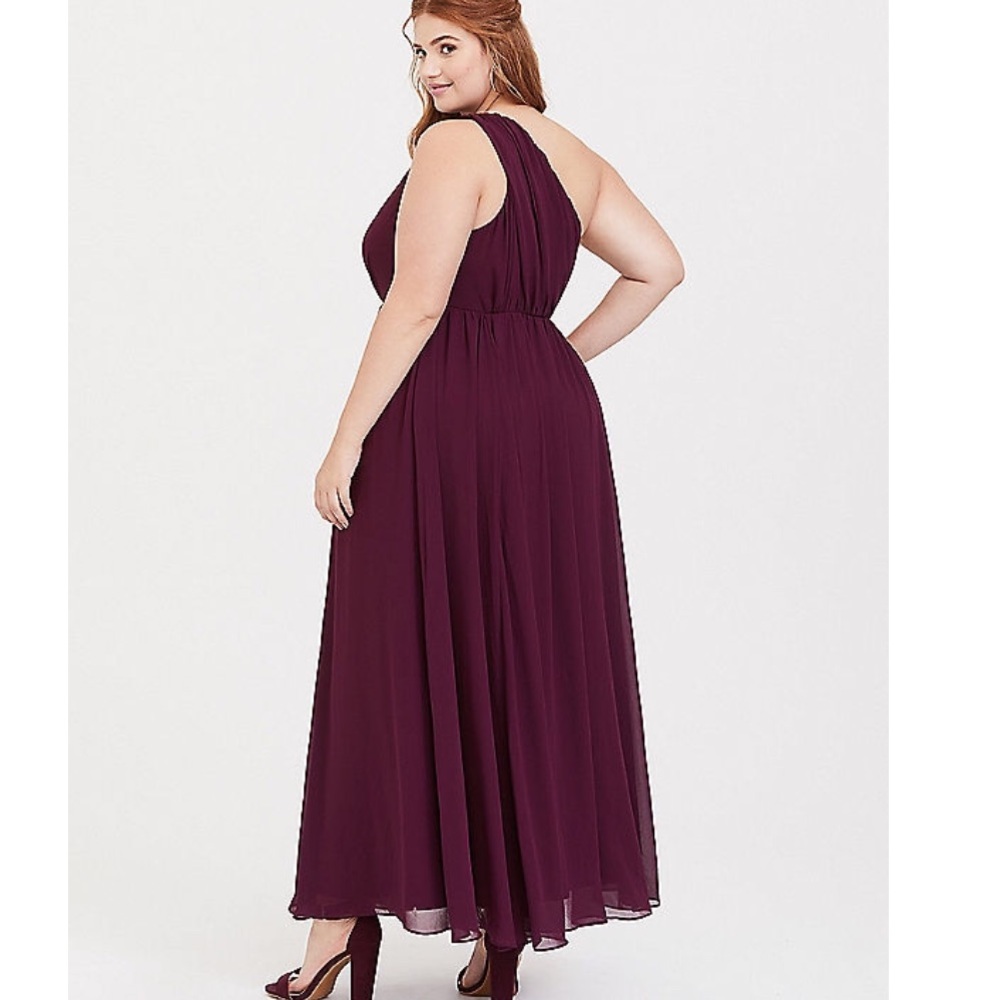 One-shoulder Goddess Gown